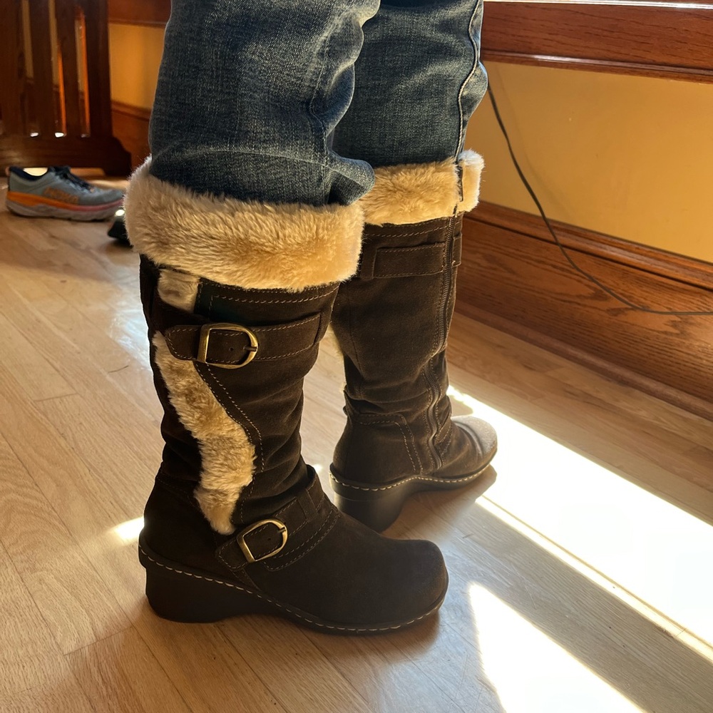 Baretraps Warm Winter Boots in EUC